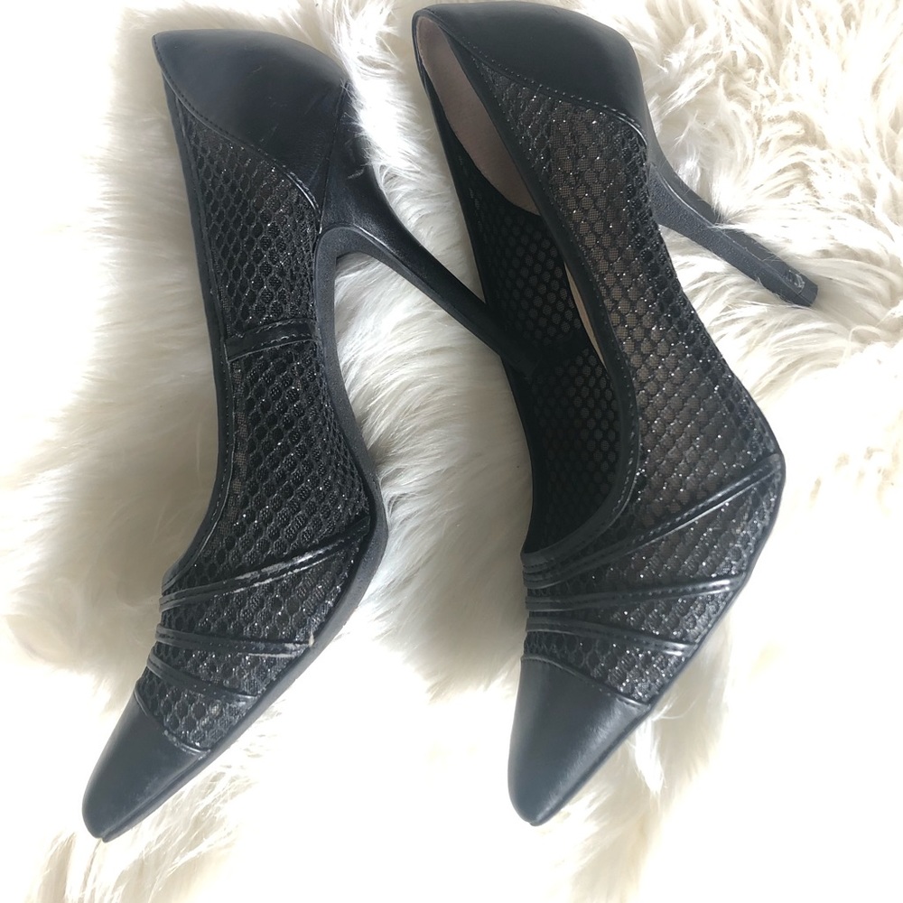Women’s black heels